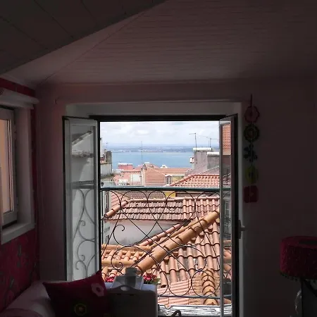 Heart Wish Bairro Alto- River View 리스본